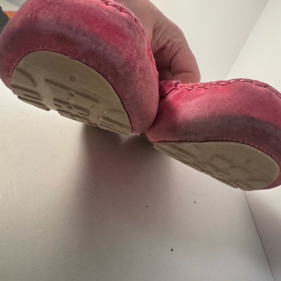 UGG Pink Suede Flats Slip-On Driving  Moccasin 8.5 - Picture 7 of 11